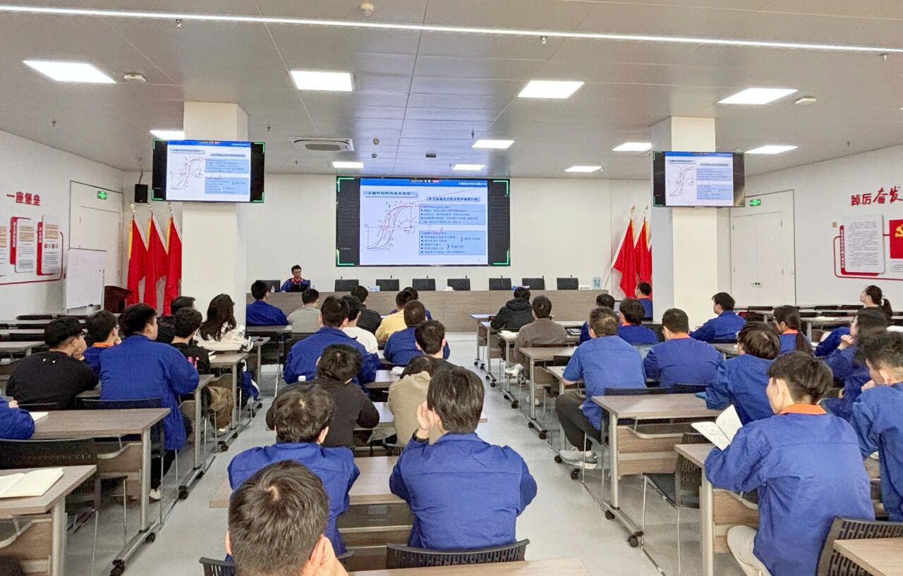 1762134579575721.jpg c4768e8849fb5659357bbc702f60dc49.jpg